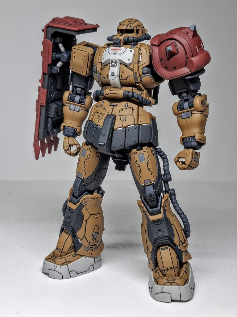 スジボリをフロントスカートに追加しました。フロントスカートは他のパーツと違ってスカスカ感が否めなかったのでそれポッい感じにしてます。にしてもクォリティ高いですねぇッ!!!ほぼRGじゃぁないですか!!!バンダイさんやりやすねぇ。できればRGジムやジェガンとかゲルググとかドムとかだしてくれると絶対買うし、売れますよ!!!!!