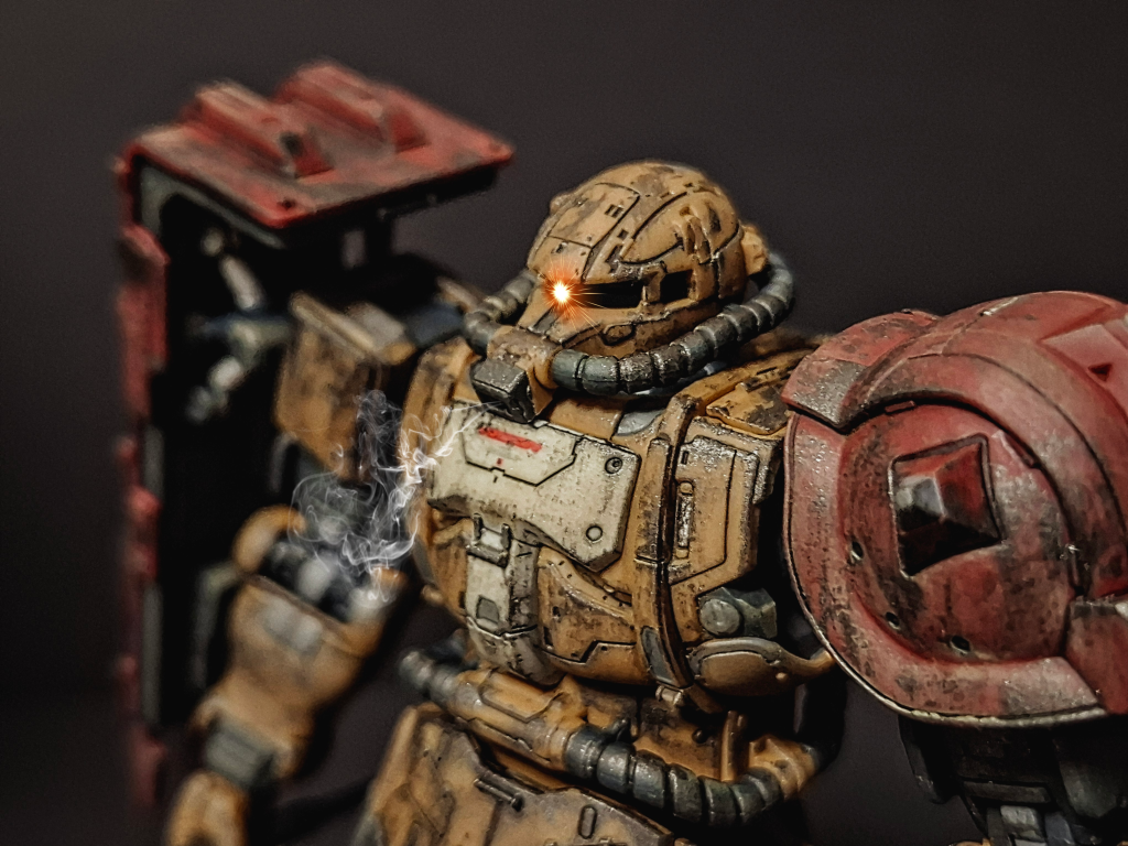 重い雰囲気を出すために背景も変えデジタル合成でメインカメラと煙を付け足しましたがマジでカッコいいッ!!!!!!!!!!!!!これは今年のベストショットが決まっちゃいましたね。