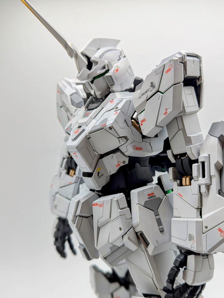 PGユニコーンガンダム 覚醒カラー全塗装クリアグリーン–4枚目/制作者：kenshira0123