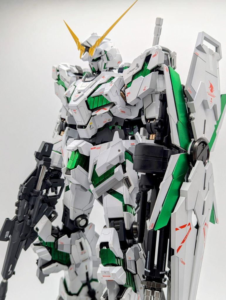 PGユニコーンガンダム 覚醒カラー全塗装クリアグリーン–2枚目/制作者：kenshira0123