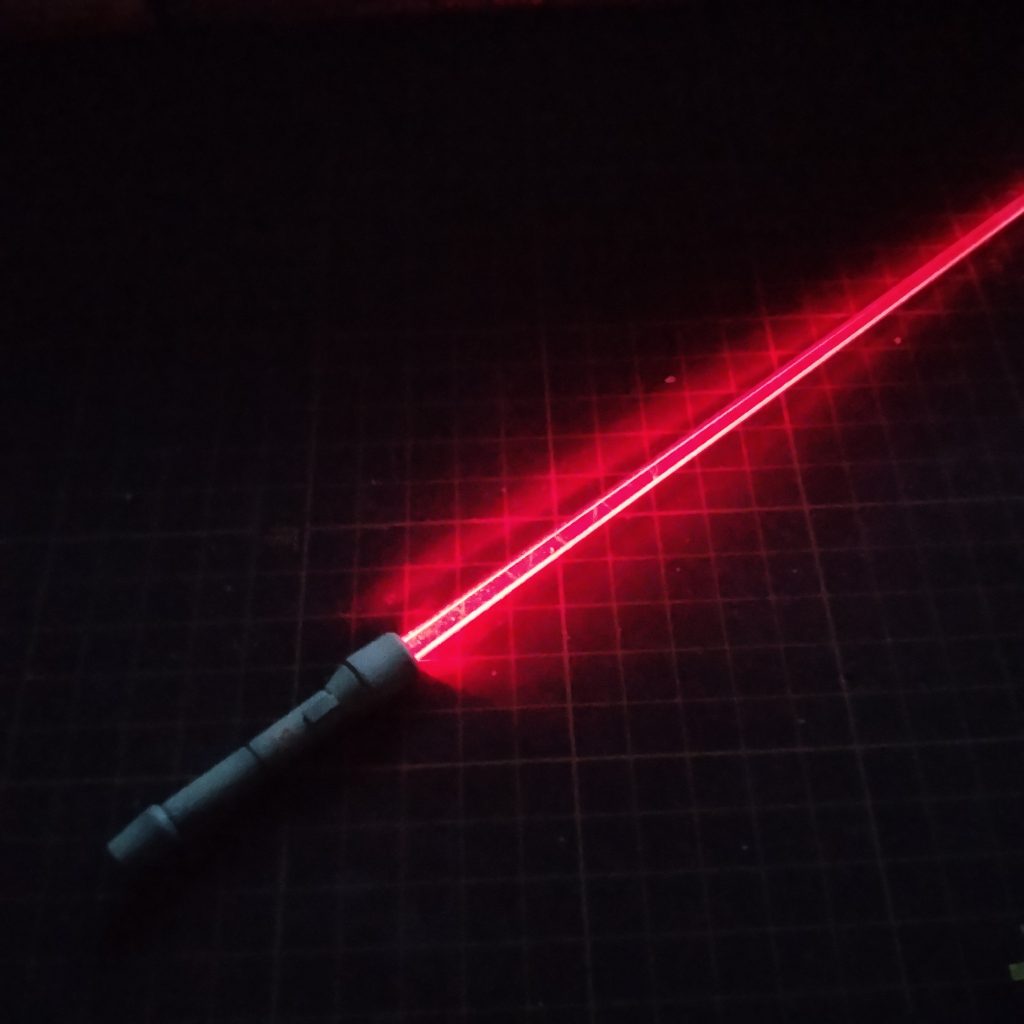 八枚目は元々後ろ画像でしたが!どうせなら見てもらおうと!このキットの目玉でもあるビームサーベルに変えました!(笑)