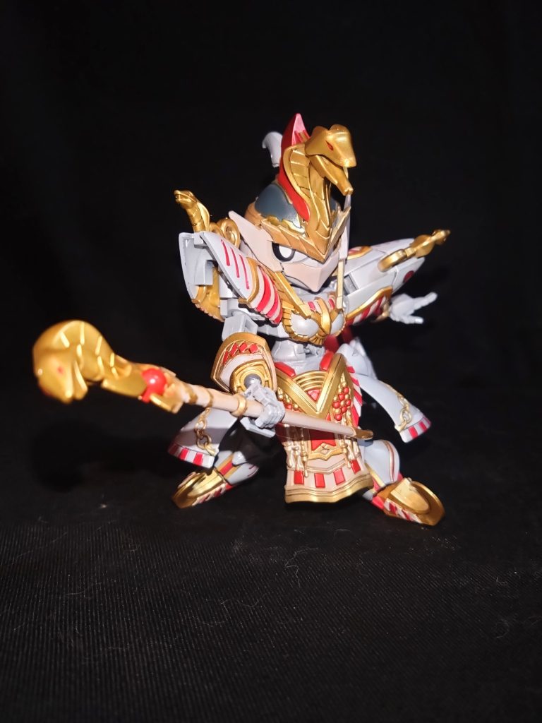 腕の延長時に可動可能な関節部を施しており、ポージングの幅を広げてます