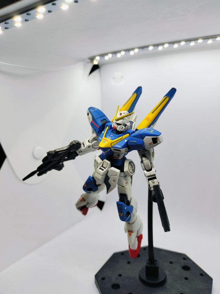 HG V2ガンダム–2枚目/制作者：ミートテック