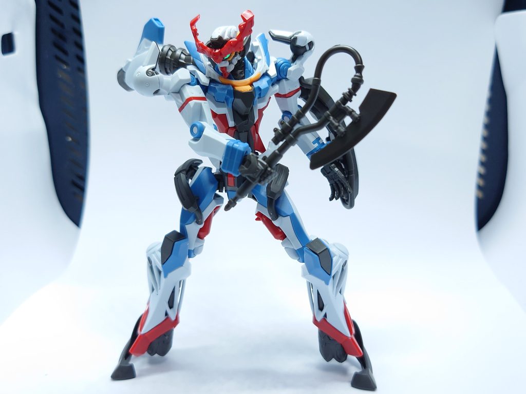 ヒート・ホークもののデザインは往年のザクのものですね