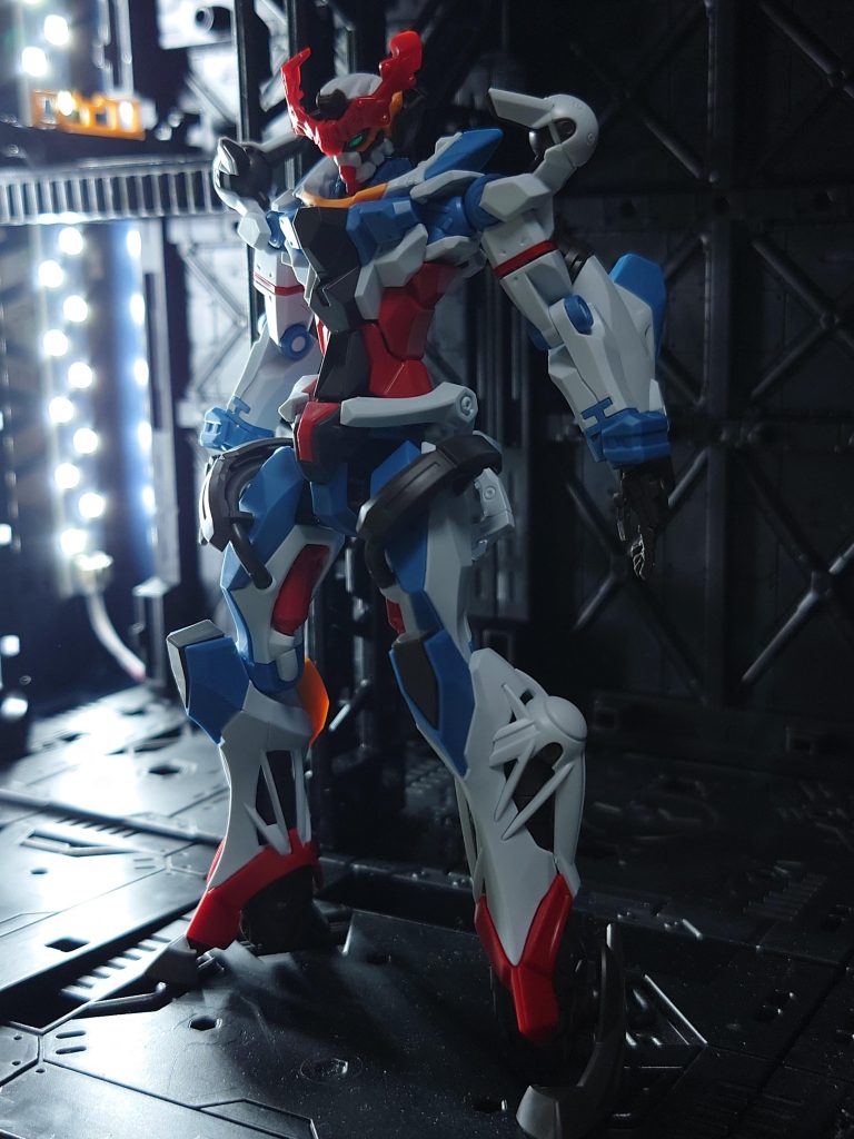 アングラな背景も合いますね