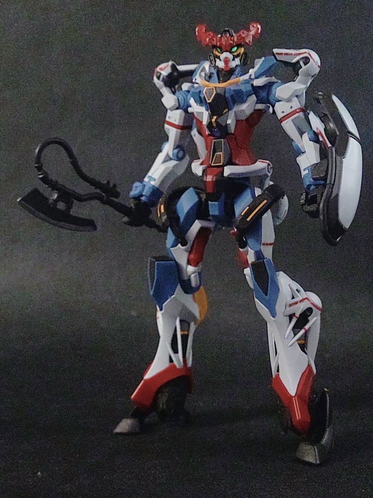 しかし………細かい!とにかく細かい!シールもパーツも何もかもが細かい! 正直甘く見てました。こりゃ製作のフィーリングはRGですね。