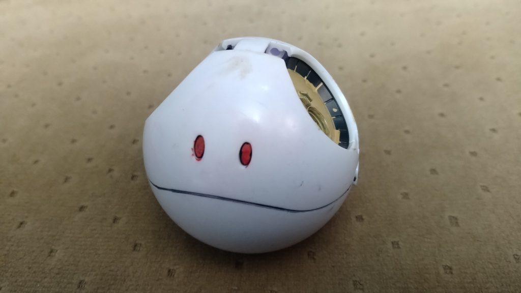 初対面にも関わらず、マチュとの連携の良さが気になる所…謎メールを送りつけた正体か…はたまたGQuuuuuuX世界のアムロなのか…
