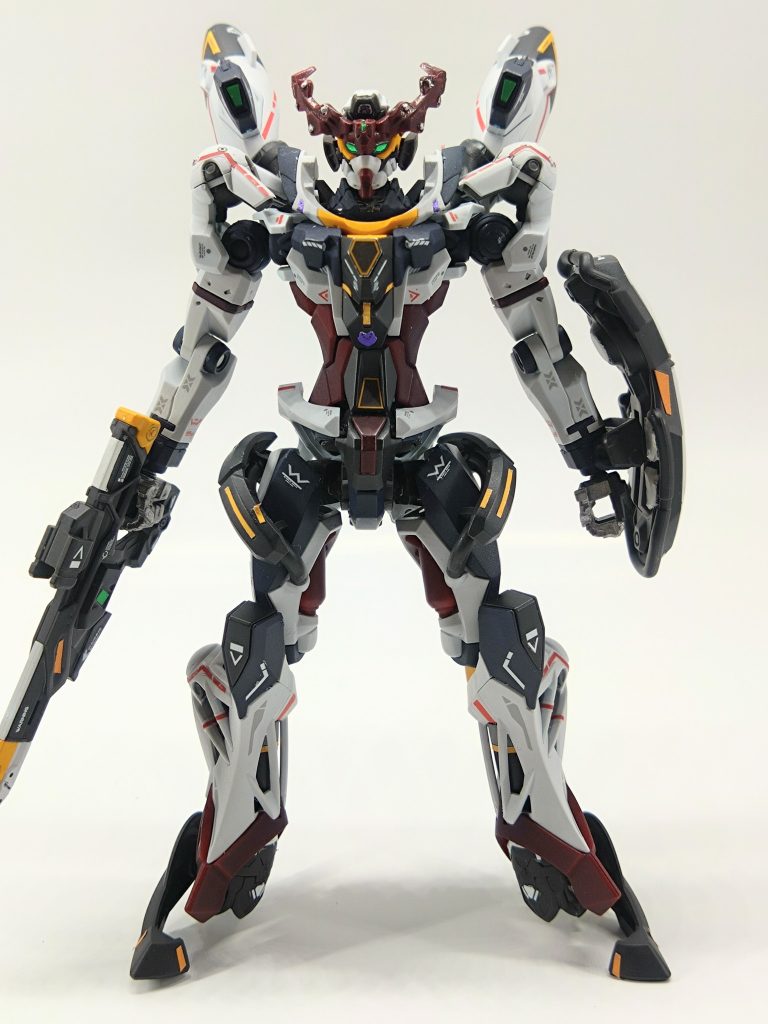 ちょっと逆光の方が雰囲気出ます。顔が怖い。好き嫌いハッキリ分かれそうです。因みに私は余り好みでは⋯ゲフンゲフン