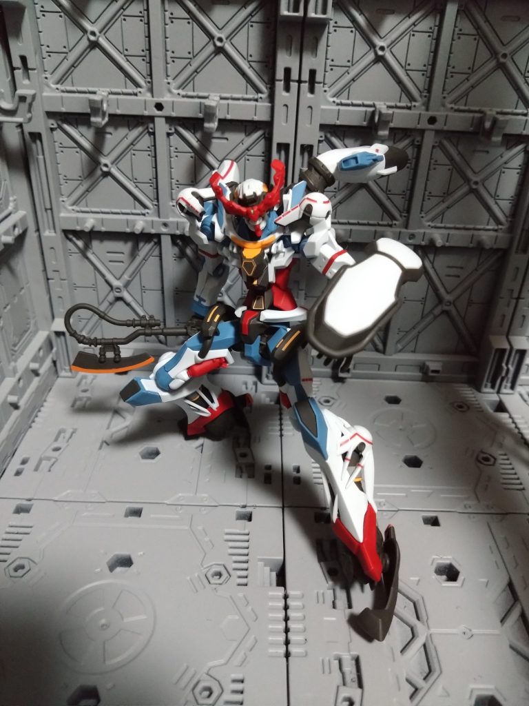 角に追い込まれた感じ。イヤん、見ないで。