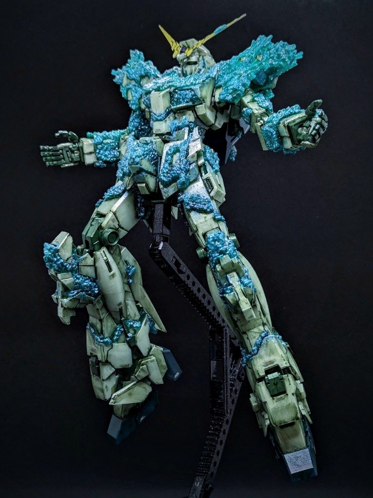 ユニコーンガンダム ルミナスクリスタルボディ 1/100 Amazon | バンダイ(BANDAI) MG 1/100 ガンダムベース限定