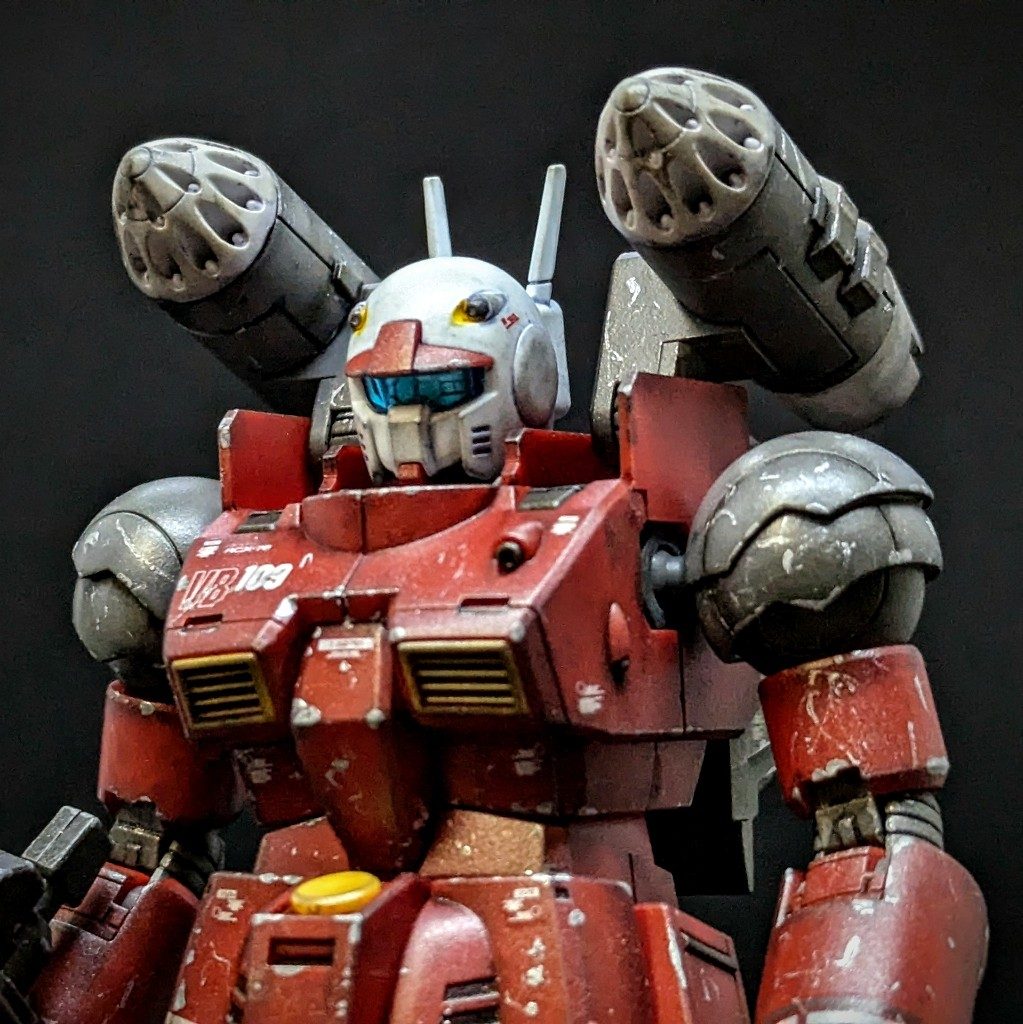 スプレーミサイルもまた味がありますね！こちらもまた好きですなぁ(*˘︶˘*).｡.:*♡ ２機とも素晴らしいキット(*>_<*)ﾉ作りやすく、スタイルもソコソコ良いし成型色派の自分には有り難いキットでした♬ 取り敢えず、ポージングさせてみました(*ﾉω・*)ﾃﾍ