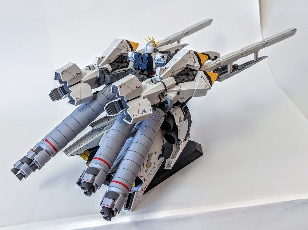 とにかく、デカいッ(*>_<*)ﾉプロペラントタンクも4本…機動力もヤバそう！ちょこんと乗ってる素体ナラティブが良い♬