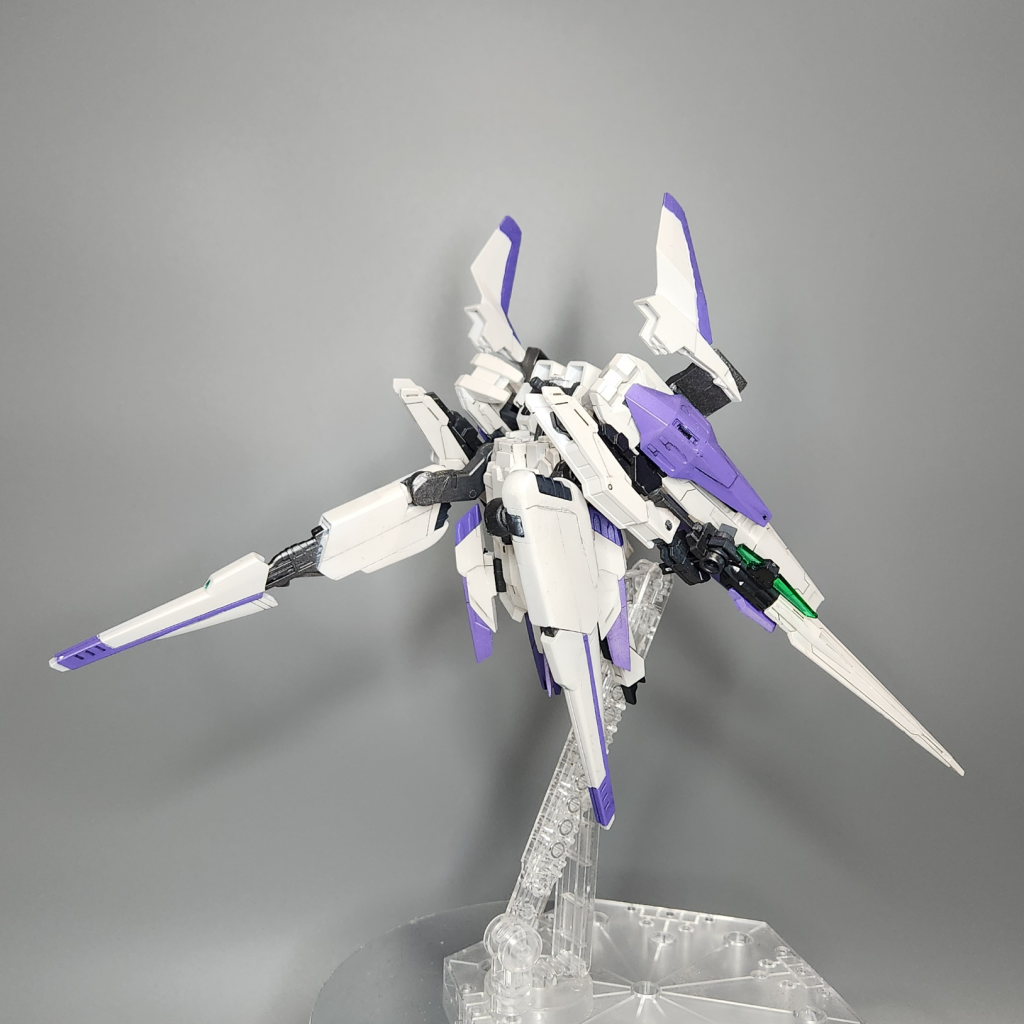 ヴェスバーはHGのバレルとメルカリで見つけたジャンクパーツのMGの後部部分を繋げてHGの標準サイズキットに丁度良いサイズにしてあります。