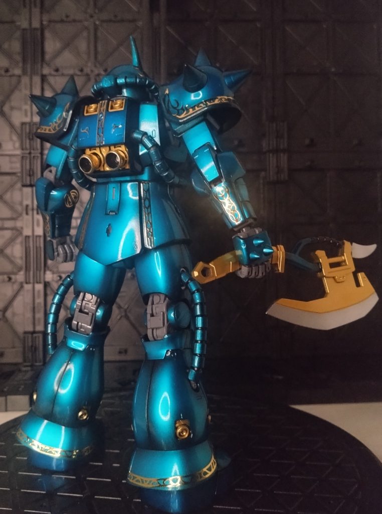 なんてったってザク先生は後ろ姿が好きなんですよ