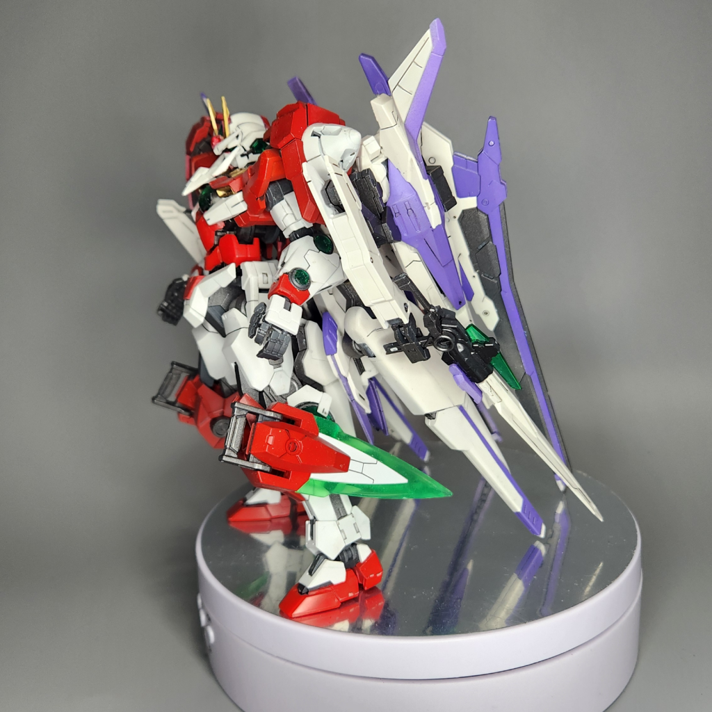 ソルコーンでもダブルオーブラッドでもヴェスバーが支えになって自立出来ます