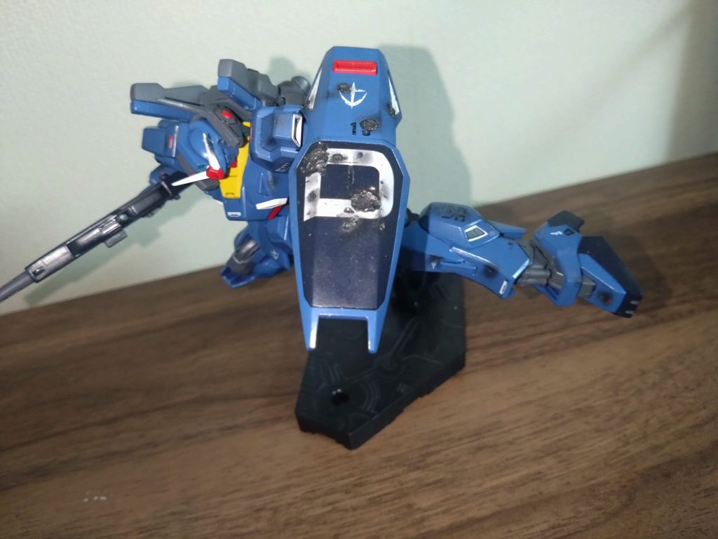 シールドには多めにダメージ加工を。ビームライフルなどの攻撃を結構受けたイメージです。