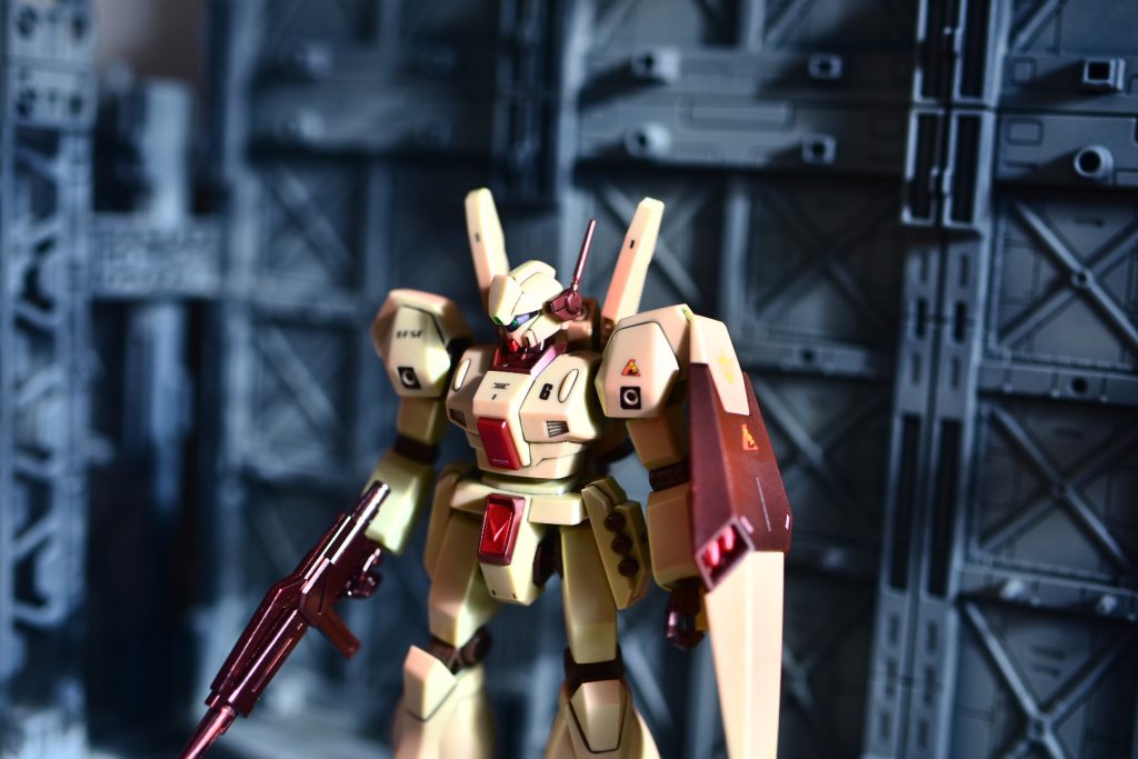 ジェガンほプロポーションも可動も良い良キットですね。１日１個の購入制限がありましたが、もう何個か買っておけば良かったです。やはり量産機は数を揃えたくなります。ユウ・カジマ専用機やスタークジェガンも良いですね。最後までご覧いただきありがとうございます。末尾にはなりましたが本年もよろしくお願いします。 