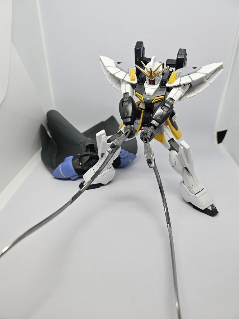 エンドレスワルツの脱ぎ捨ててサーペントをたたっ斬るイメージ