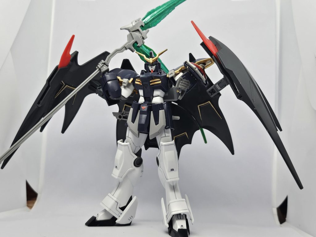 ビームサイズはメタルコンポジットのツインビームサイズがお気に入りだったので作成。アクティブクロークは差し替え式だった物を可動式に変更しました。