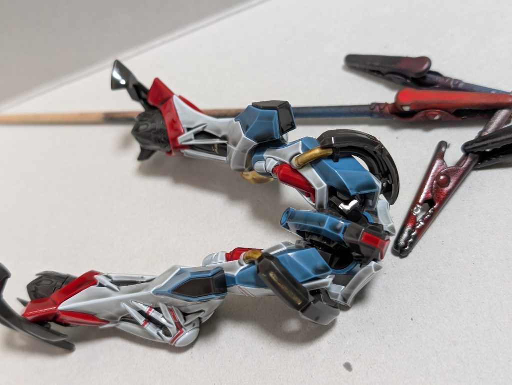 パイプはガンダムマーカーのイエローゴールドで塗ってます