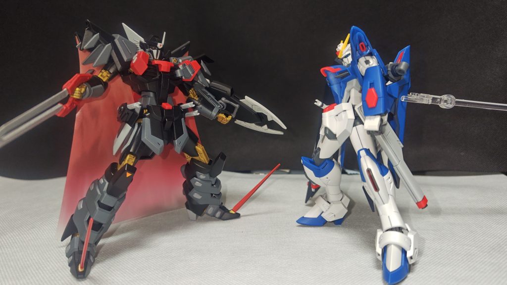 ライジングフリーダムVSシヴァ。最後、針食らうシーンのつもりです。これくらい近づけないと両機入らず、アングルもあって難しい···