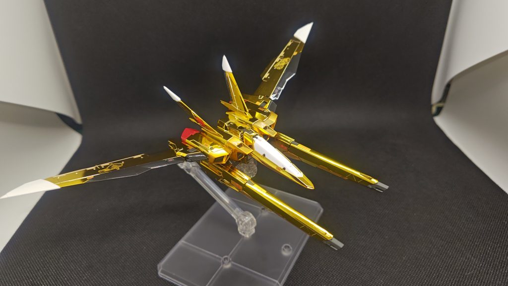 オオワシ装備単体で。SF的戦闘機、何ならシューティングゲームの自機っぽい感じです