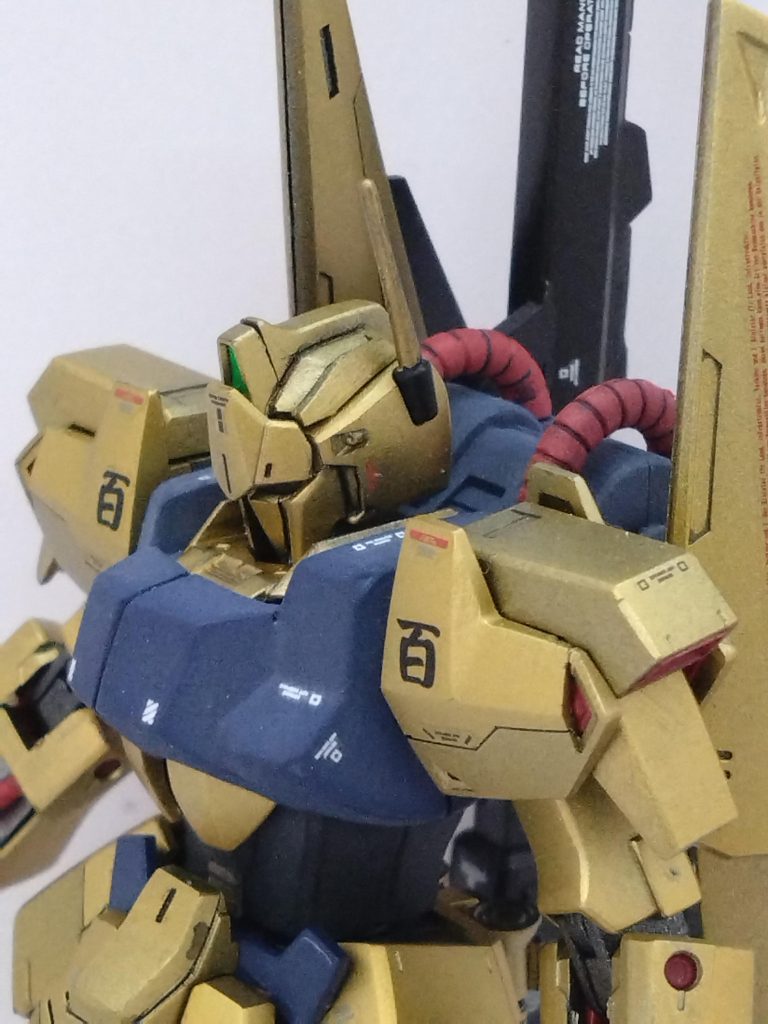 胸部は顔前部分を前方に0.5mm、上方に0.5mmボリュームアップしています。　　　　　　　　　　アゴ下胴体部を加工し通常よりアゴを引けるように形状変更