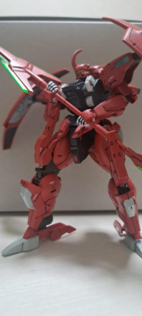 買うぞと思って買いに行ってもなかなか売り場に無いのでフラ〜っと出掛けて見つけたキットを気軽に楽しむ。おかげで早く仕事中にガンプラの事ばかり考えてしまうどうしようもないオッサンです。