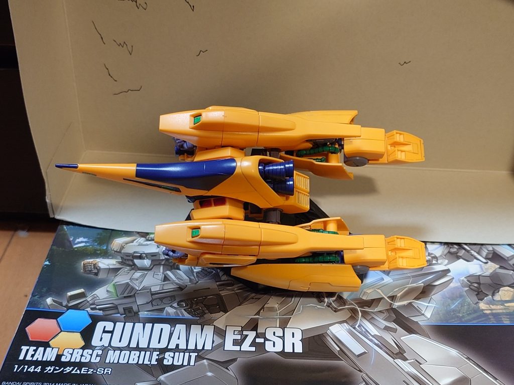 MA形態。メタスは独特な変形をしている。簡易かつしっかりとした変形。ZIIやリゼルは結局ゼータのような部分が目立つけど、メタスのほうがフォルムはスマート