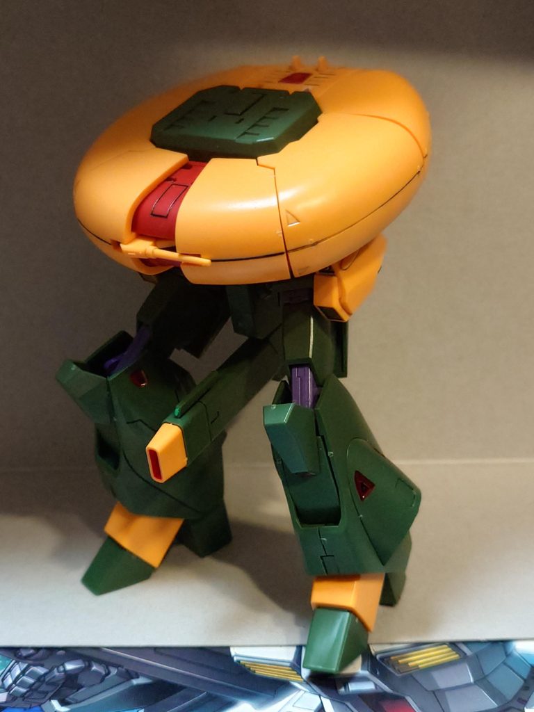 中間形態(ガウォーク形態)