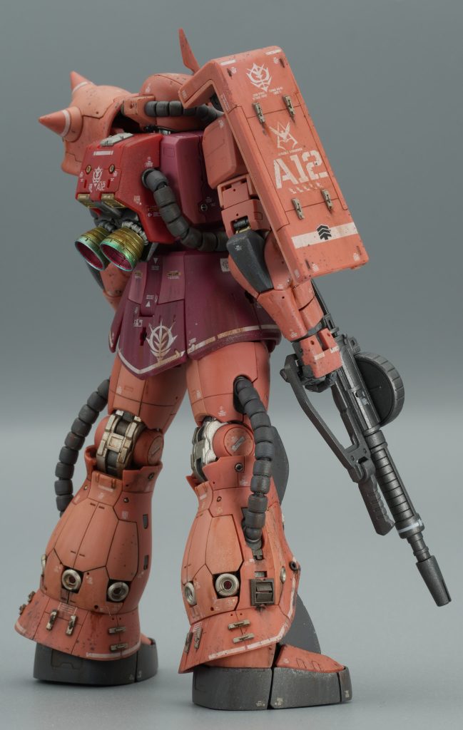 簡単にウェザリングを行ってます。