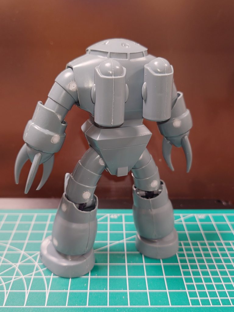 工作完了時リアショット。膝関節の裏側は目隠ししようかとも考えましたが基本形状を弄らないということにしていたのであえてそのままに。