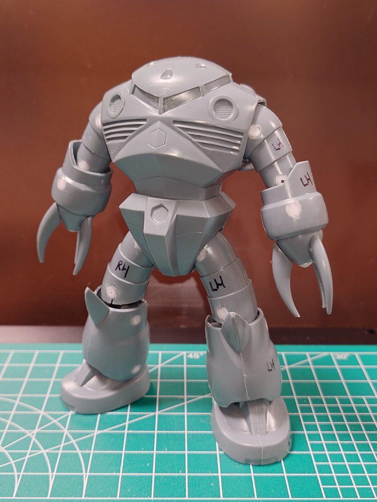 基本工作完了時フロントショット。関節のプラパイプは3mmプラ棒で埋めています。