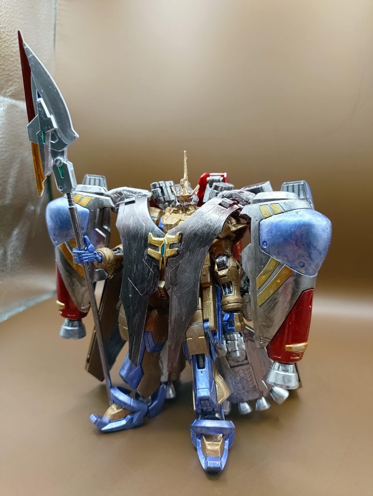 ◯対MS形態 正面爆撃では取りこぼしたり、邪魔された時を想定してMS形態に変形します。今回は聖なる戦士をイメージして騎士ちっくな機体を作成しました。