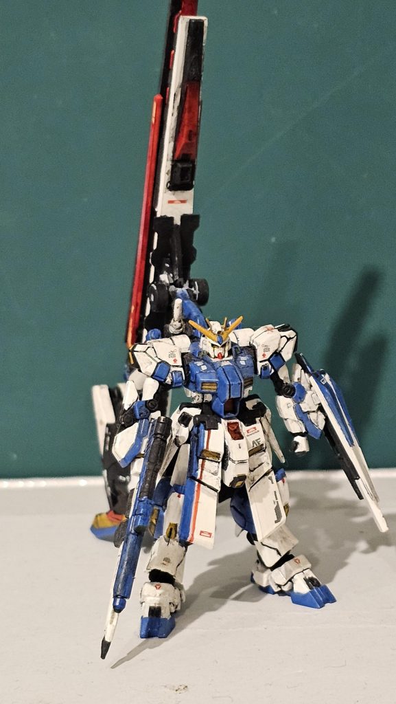 ファンネルでかすぎ。プラ板とアーティファクトのジャンクを組み合わせて製作しました。