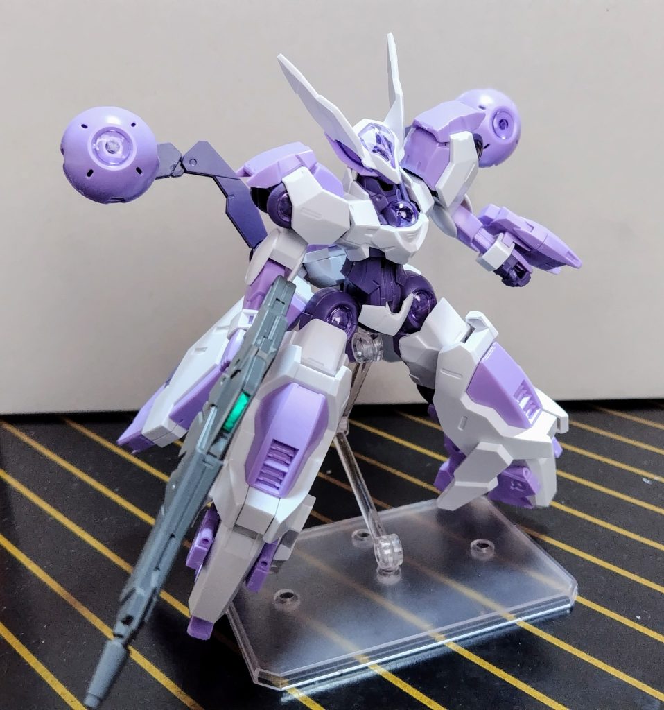 うっかりしてましたが、脚部は大きく展開します…💦