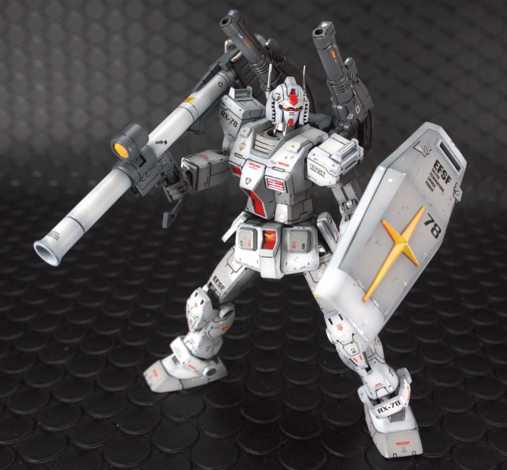 バズーカはショルダーキャノンと干渉しがちなので、適度に逃がす必要がありました。