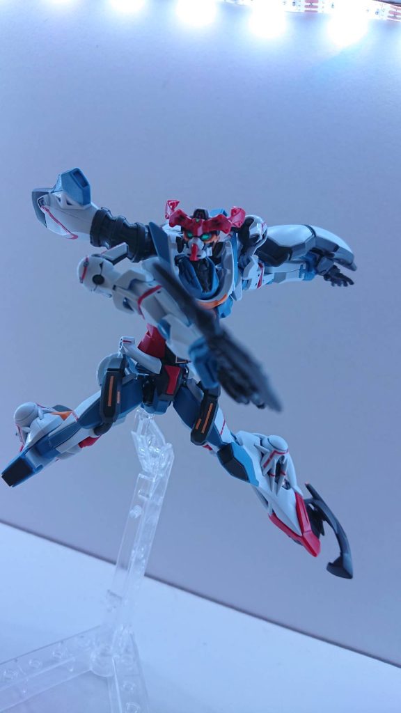 基本武装がヒートホークってのは以外でしたけど、ジークアクス(打つのめんどくさくなった)の背景を見ると「あ~、そういう事か…」って納得しました。