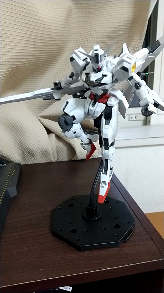 こちらのHGキャリバーンに