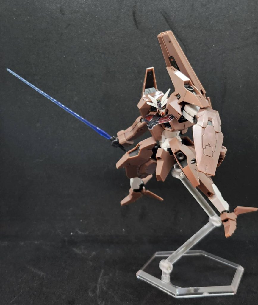 ビームサーベル(手持ち)で1枚。改めて見ると変わったフォルムですね…