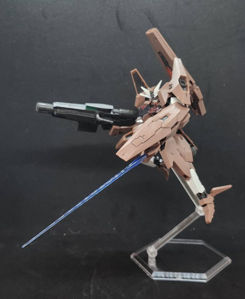 ビームサーベル(腕部)で1枚。こういうサーベルギミックすこ。