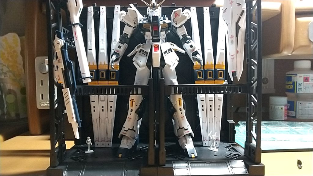 1部塗装しちゃってますがそれでも塗装前です(？)フィンファンネルの配置には苦労しました(•ᴗ•; )