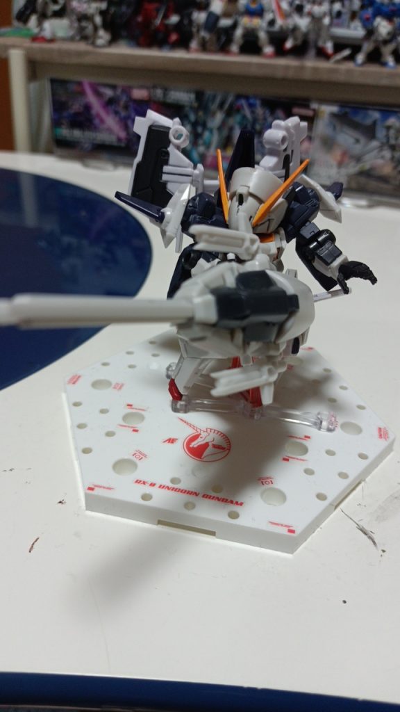 リニア砲を構えてみての1枚。それにしてもデスティニーが欲しい、欲しすぎるッ!