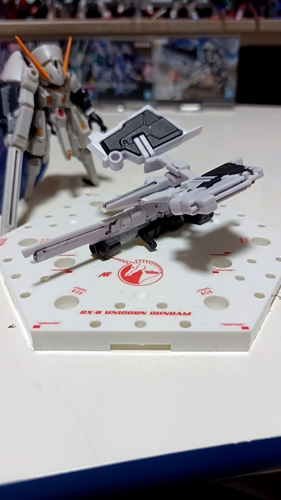 私のウーンドウォートのサブウェポン、フルドドです。30円UFOキャッチャーで救ってきたもので、自分2つ目のモビルスーツアンサンブルのキット。ちなみに下にはνハイパーバズーカをマウントしています