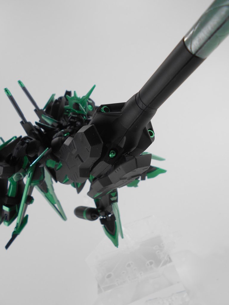 ドリルランス改、「ヴォーデン」。ドリルランスにシールドスラスターを追加して、自律武装としても使用可能です。「ヴォーデン」はフランス語で「神風」のアナグラムです。