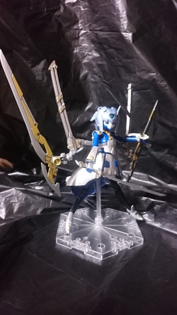 実体剣のうち二本の刀は純粋な切断力に優れたもので特殊な能力などはなくただ純粋な切断力にごく振りしたものである。