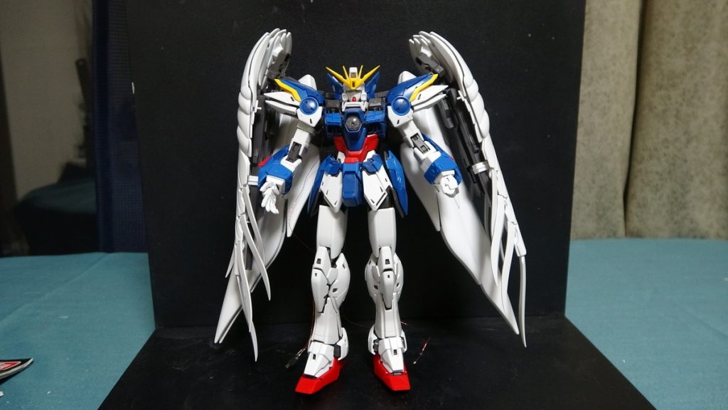 白き翼、それはまるで破壊の天使を模したGundam