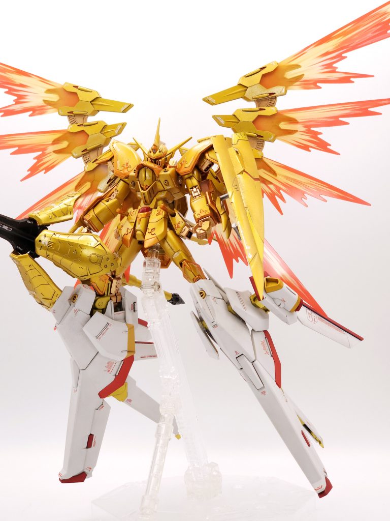 カラーリングはKOGをイメージして全身ヴィクトリーゴールドと関節にパールカッパーを使用 