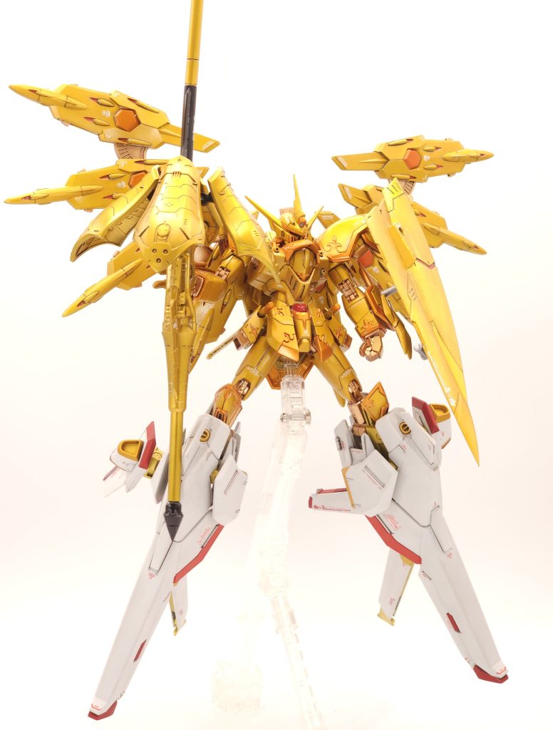 光沢クリアー3層にしてコンパンドで磨きあげ神々しさを強調✨エングレービングはクリアーオレンジを使い黄金聖衣風に仕上げました