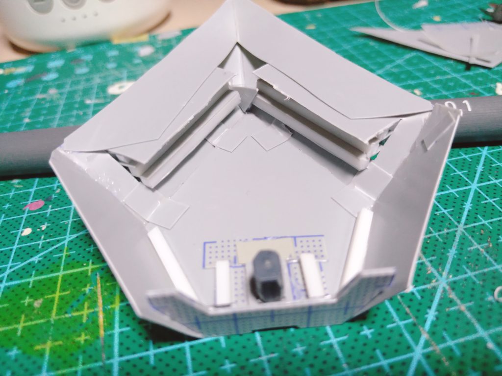補強に補強を重ねたスカート内部。